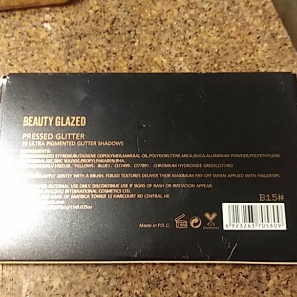 Pressed Glitter - Picture 2 of 3